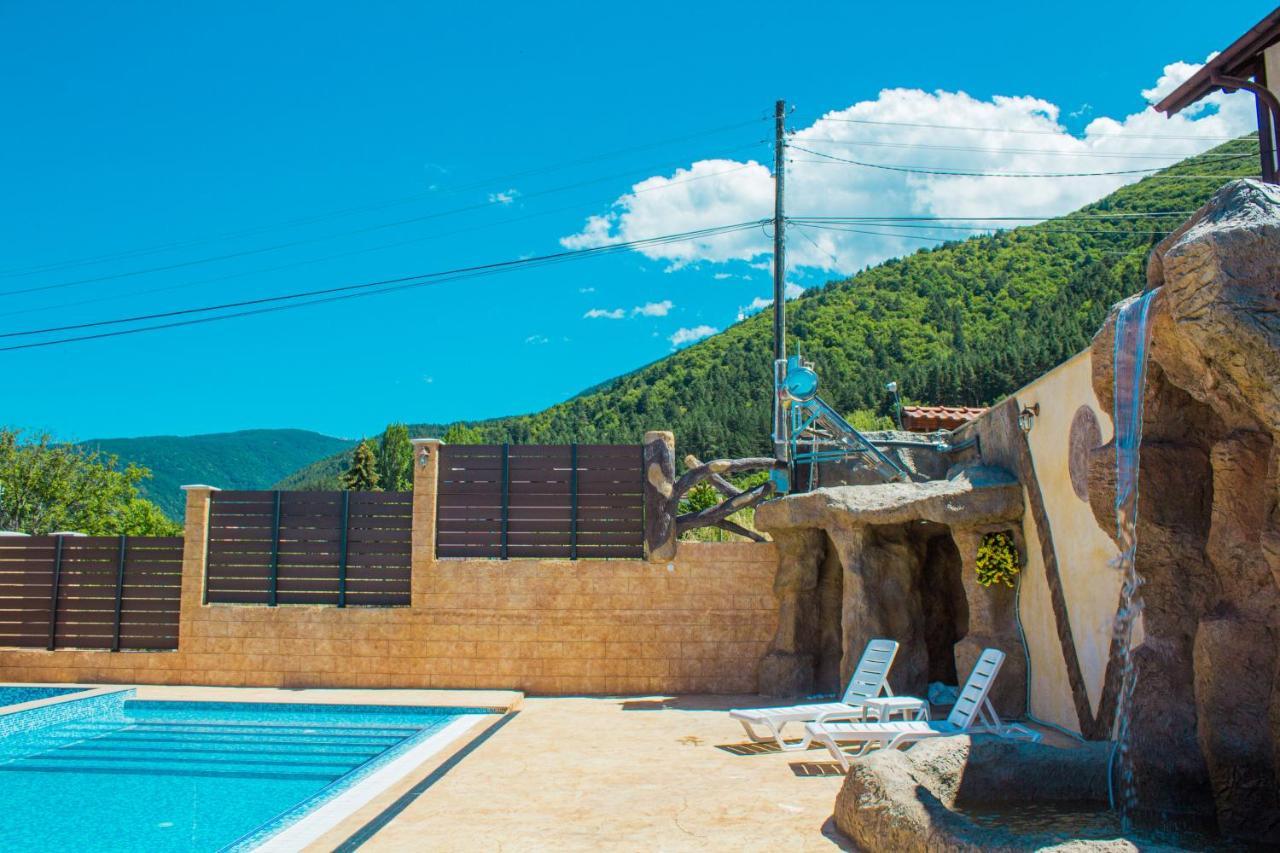 Guesthouse The Rock Sapareva Banya Exterior photo