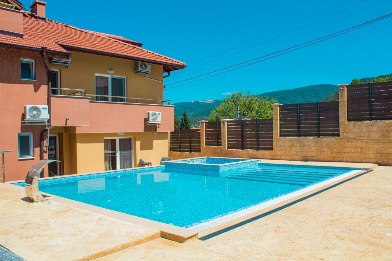 Guesthouse The Rock Sapareva Banya Exterior photo