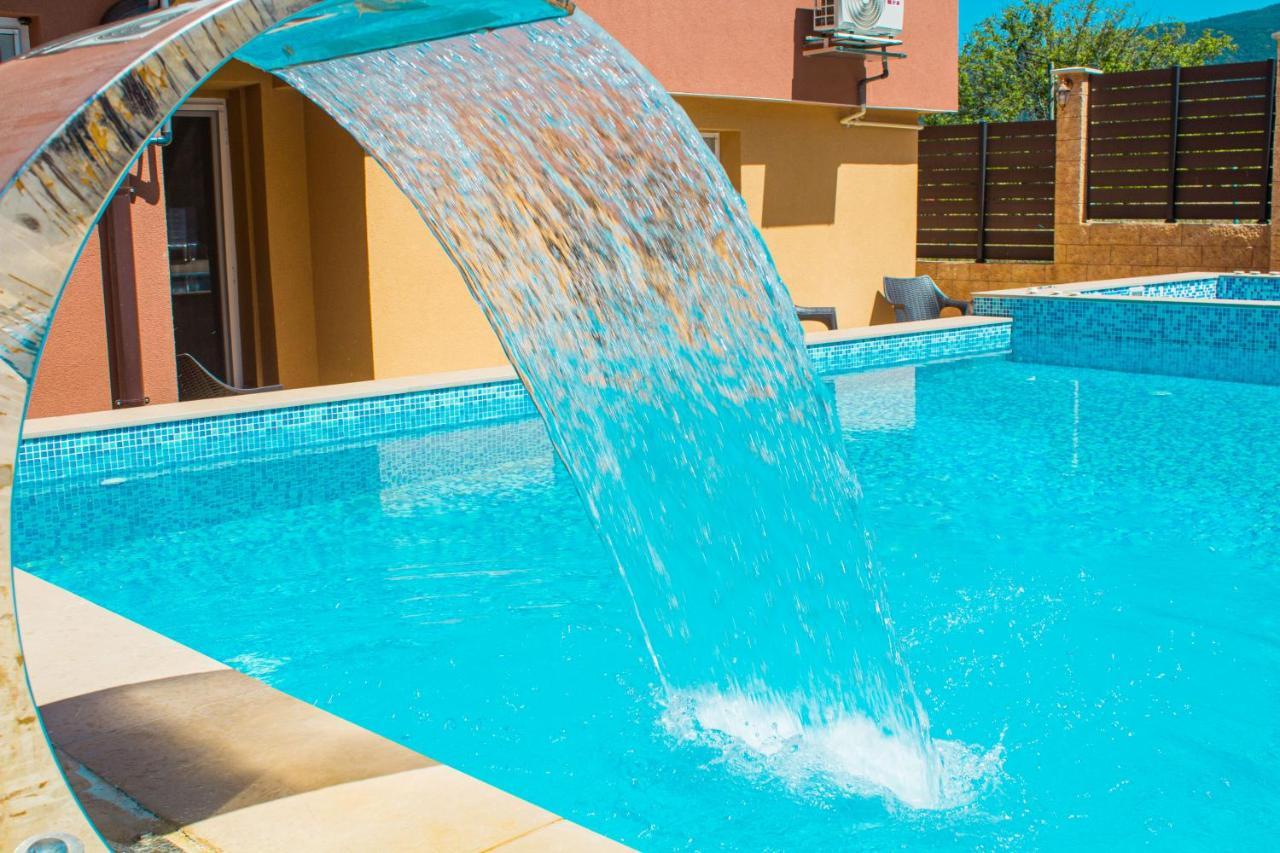 Guesthouse The Rock Sapareva Banya Exterior photo